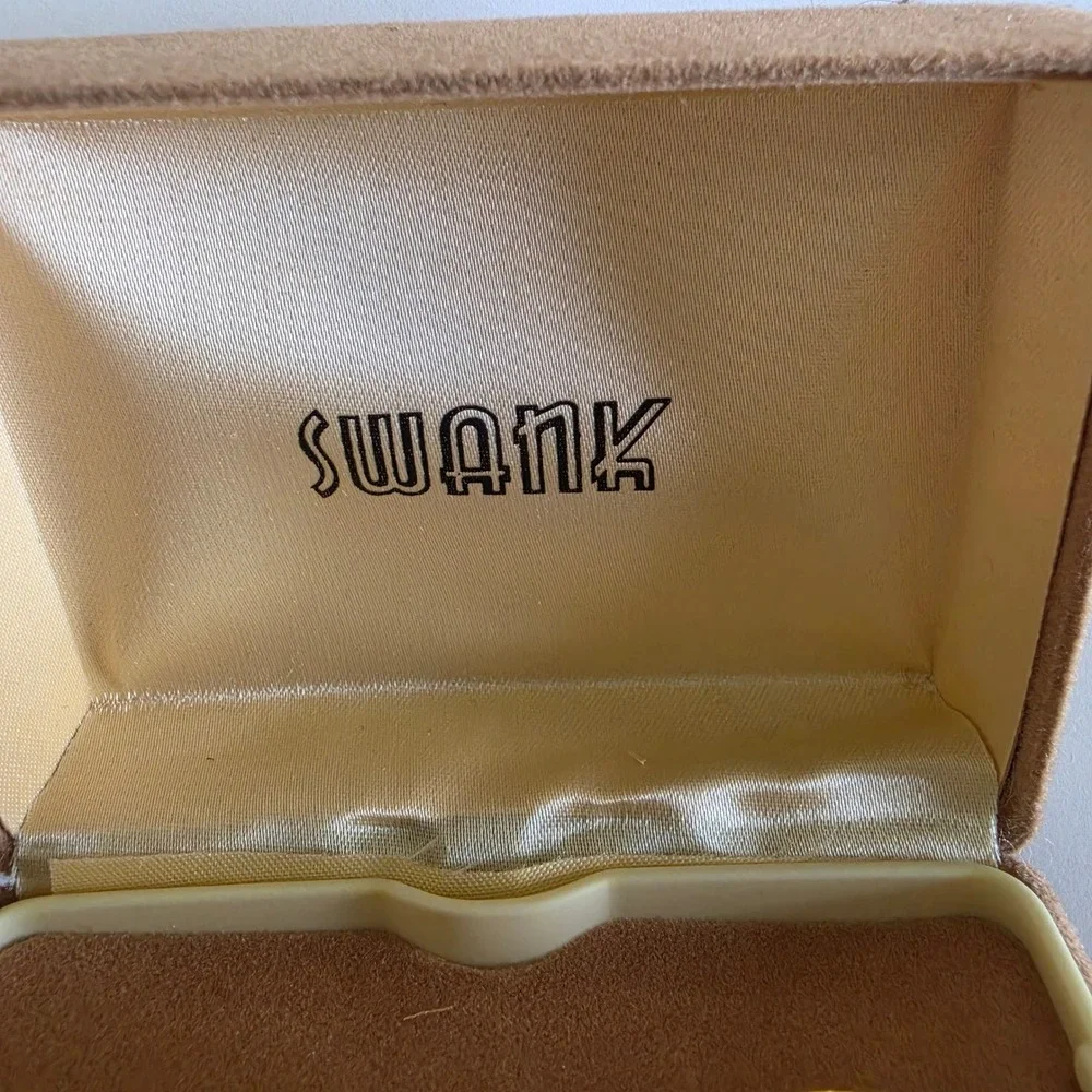Vintage Swank Gold Tone Oval Ribbed Cufflinks with Original Box Mens Formal